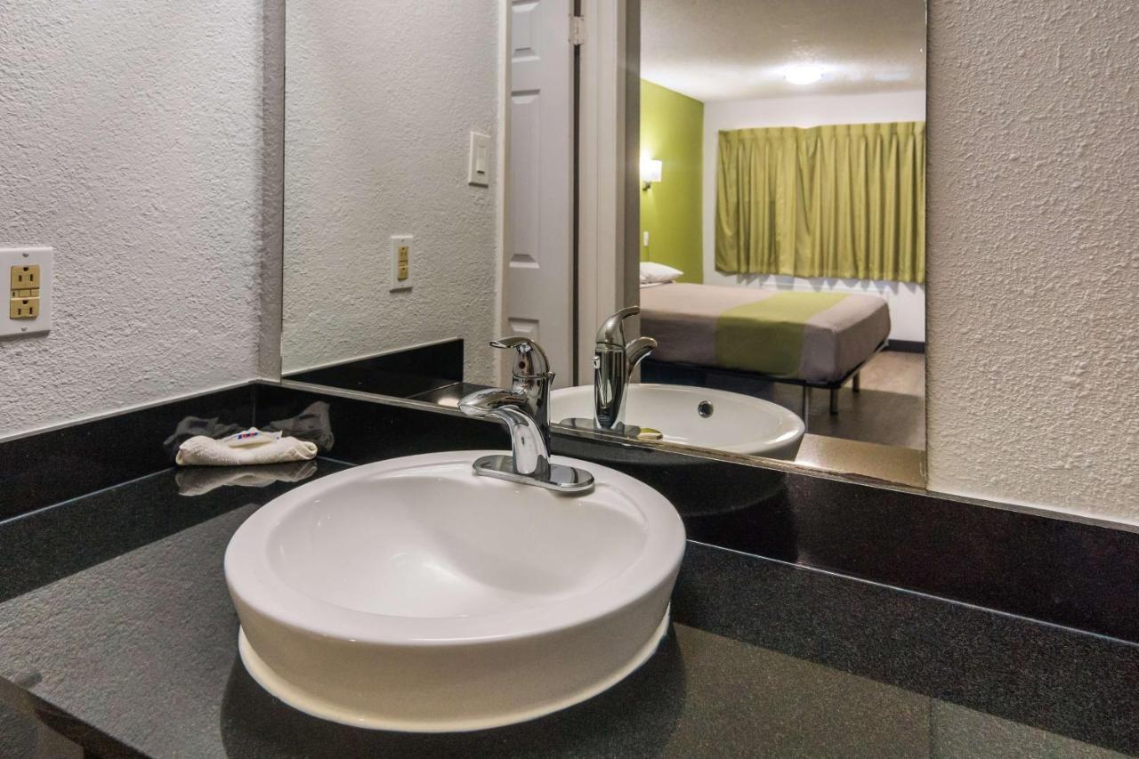 Motel 6 Irving - Loop 12 ภายนอก รูปภาพ