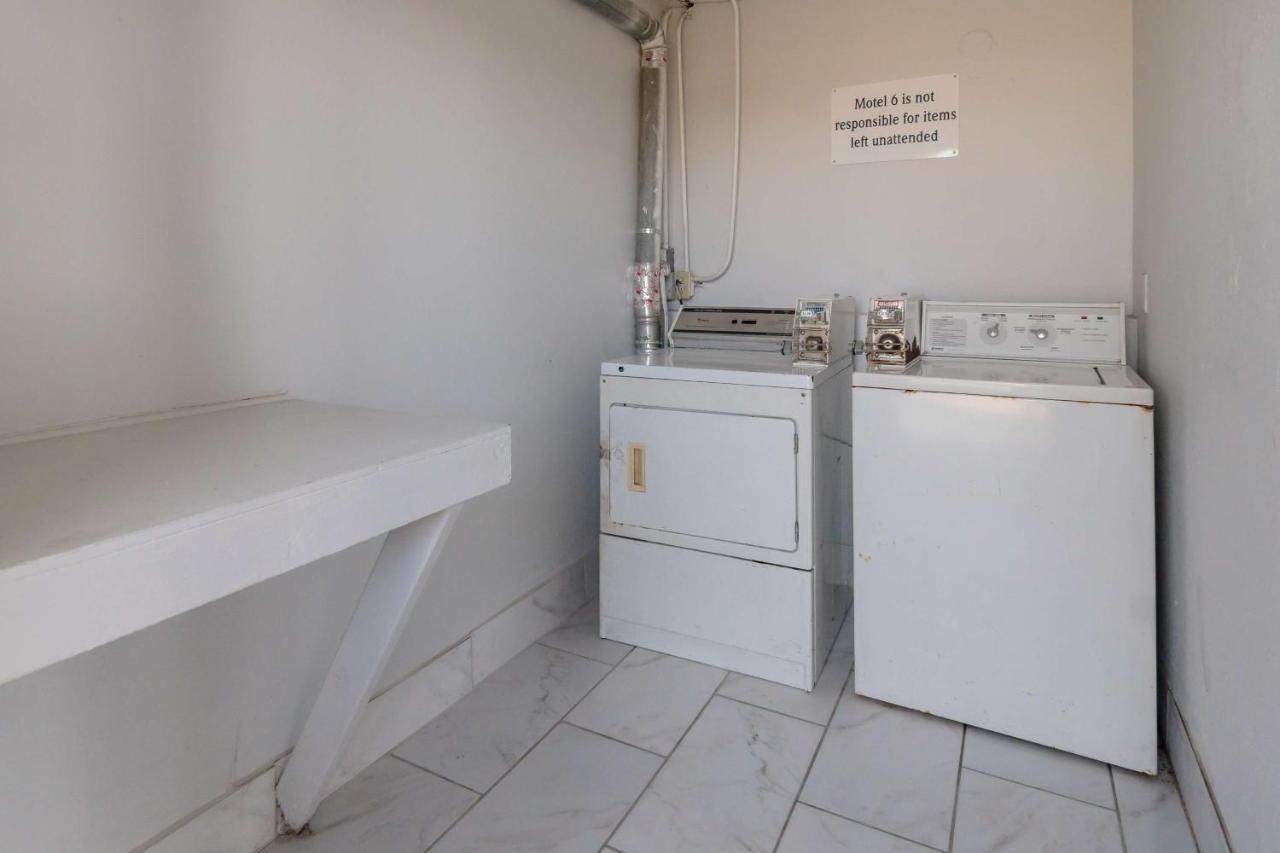 Motel 6 Irving - Loop 12 ภายนอก รูปภาพ